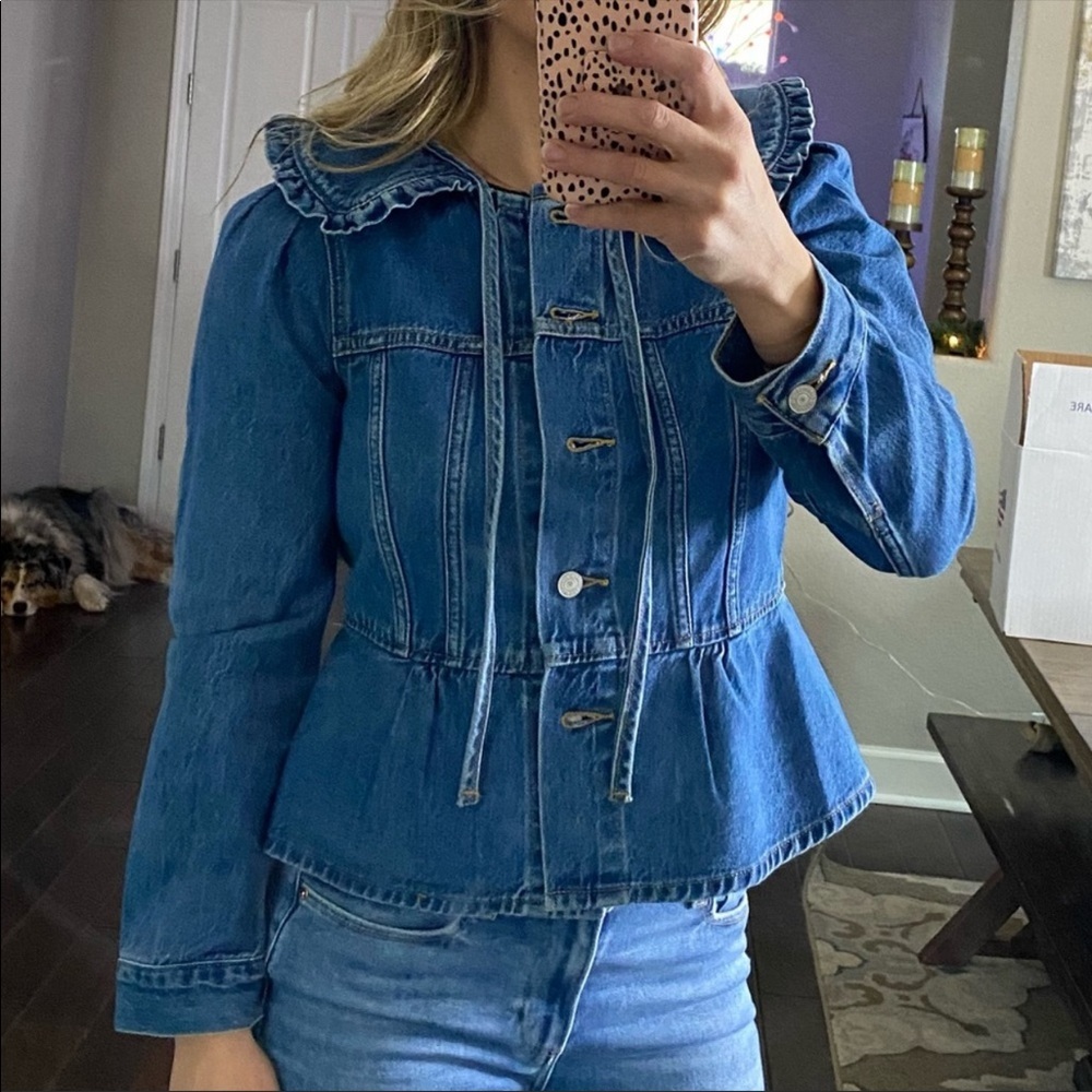 Levi's Blue Jean Jacket with Ruffle Collar - Picture 13 of 15